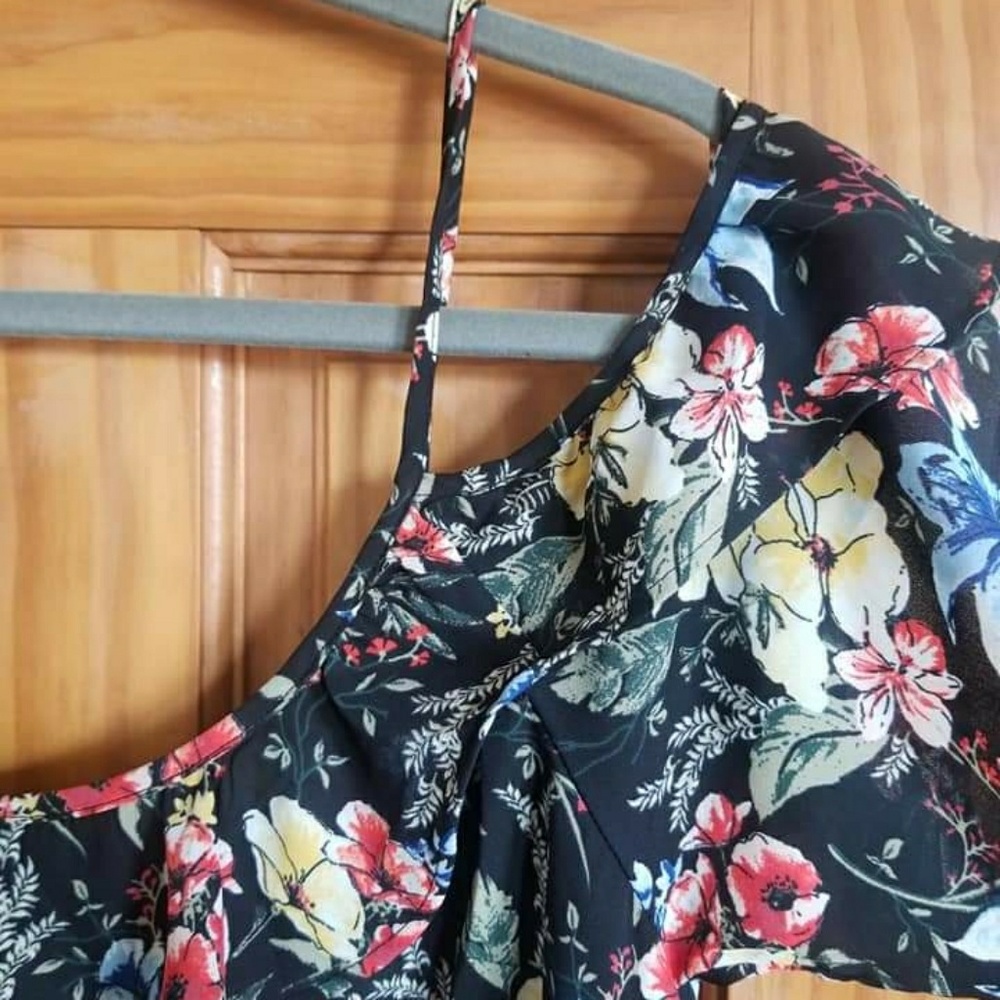 Dress - Picture 4 of 4